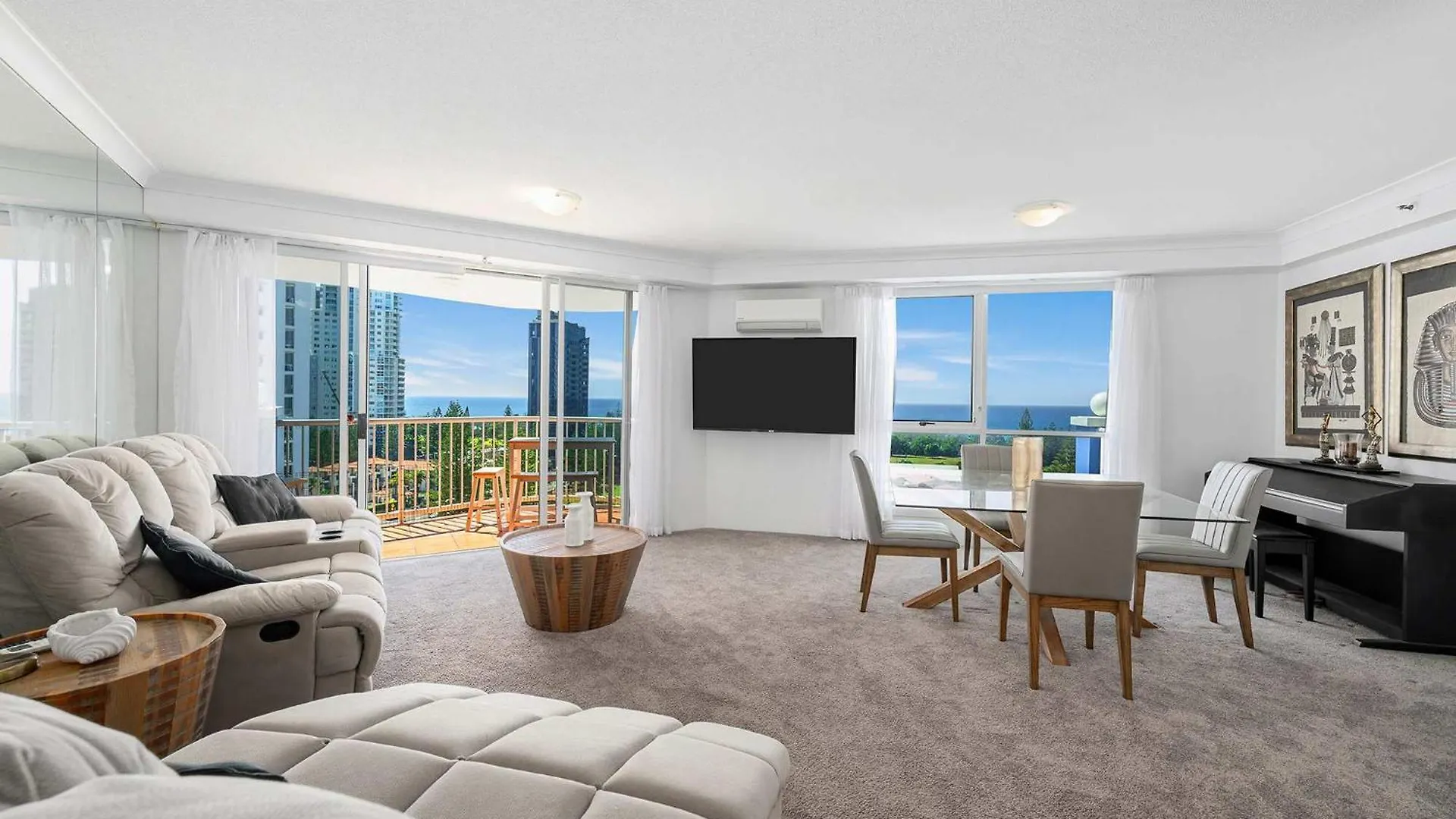 Appartamento One-Bedroom Escape With Ocean Views Gold Coast Australia