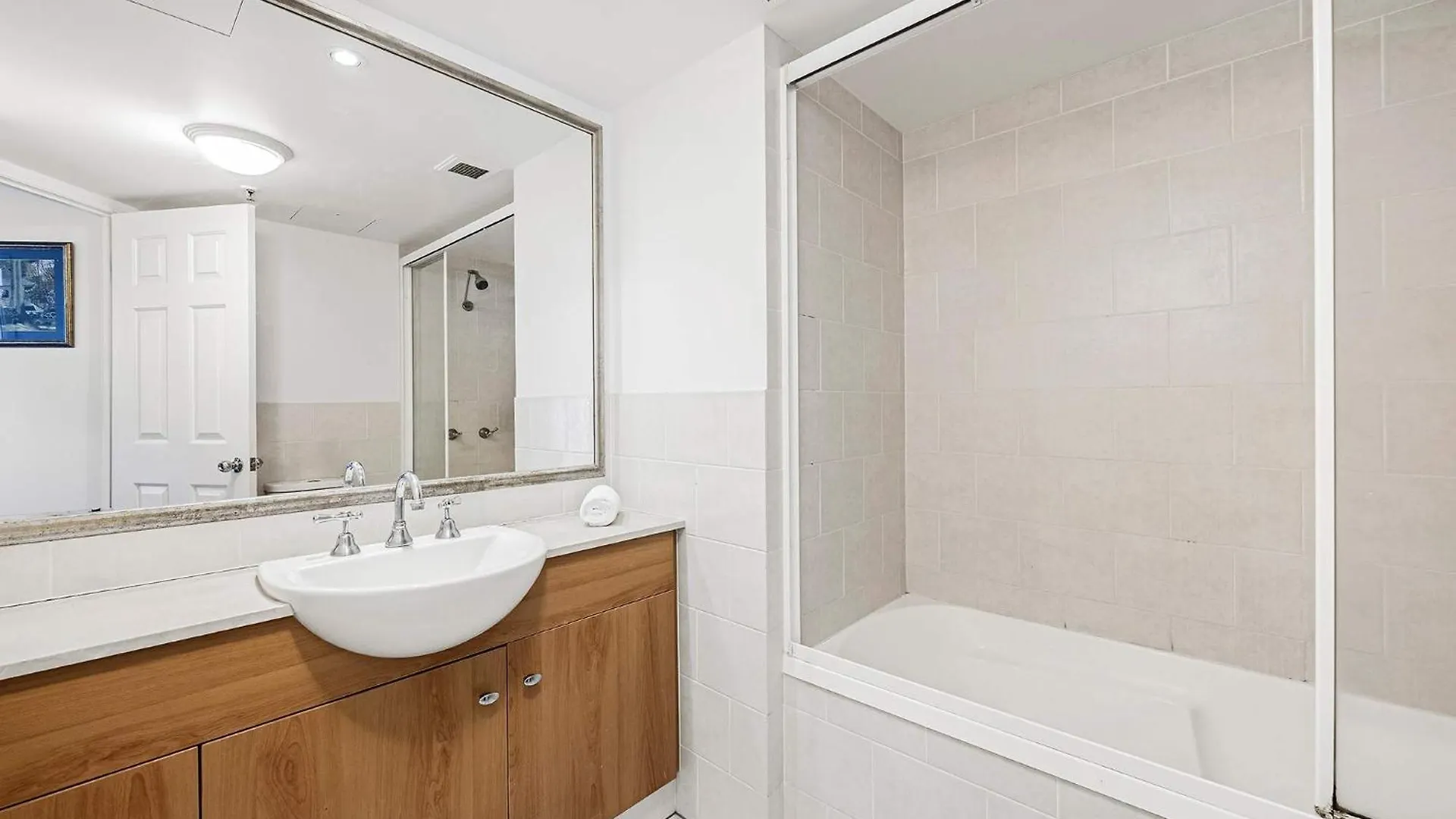 One-Bedroom Escape With Ocean Views Gold Coast 0*,  Australia